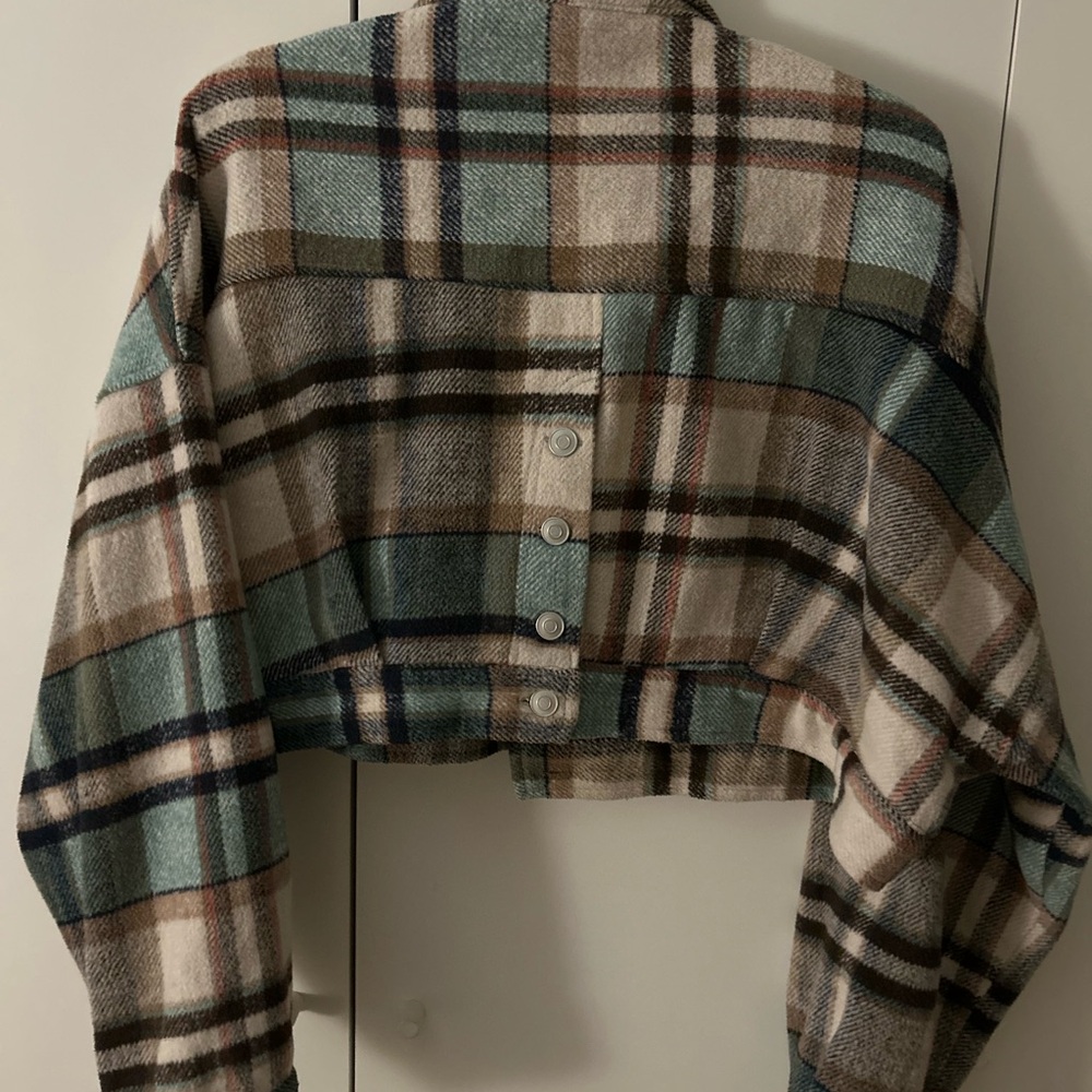 HYFVE Multicolor Plaid Cropped Utility Jacket. Size Large Oversized - Picture 5 of 7